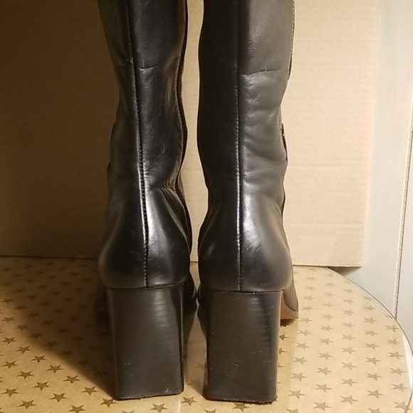 Boots - Picture 3 of 9